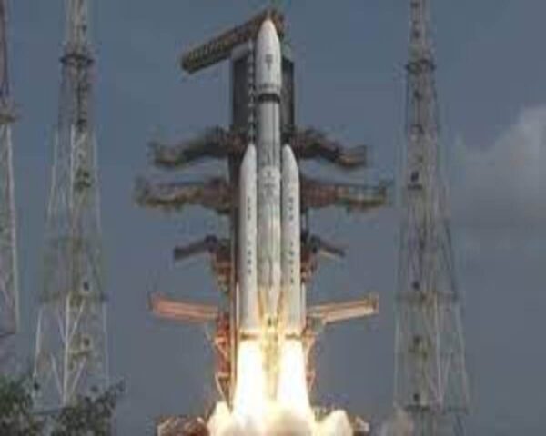 Andhra Pradesh: The Indian Space Research Organisation (ISRO) launches India’s largest LVM3 rocket carrying 36 satellites from Sriharikota