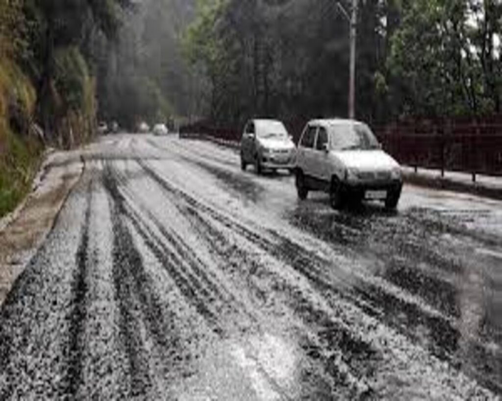 Shimla-Gardeners have suffered heavy losses due to hailstorm in Jais, Chaila and Ghund areas of sub-division Theog on Tuesday