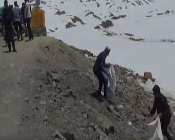 Child Protection Unit with the cooperation of Lahaul Spiti district administration carried out cleanliness drive in Baralacha Pass and Surajtal area on Manali-Leh National Highway.
