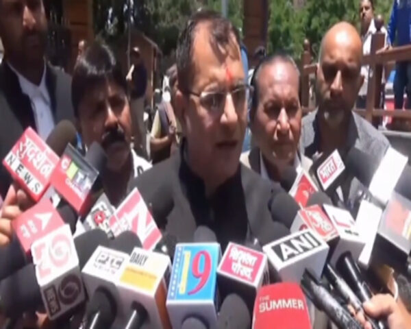 In a protest organized in Shimla, senior BJP leader Suresh Bhardwaj said that the law and order situation in the state has deteriorated and the government has failed on all fronts.