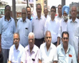 Himachal Pradesh State Pensioners Welfare Association in Una district expressed displeasure towards the government