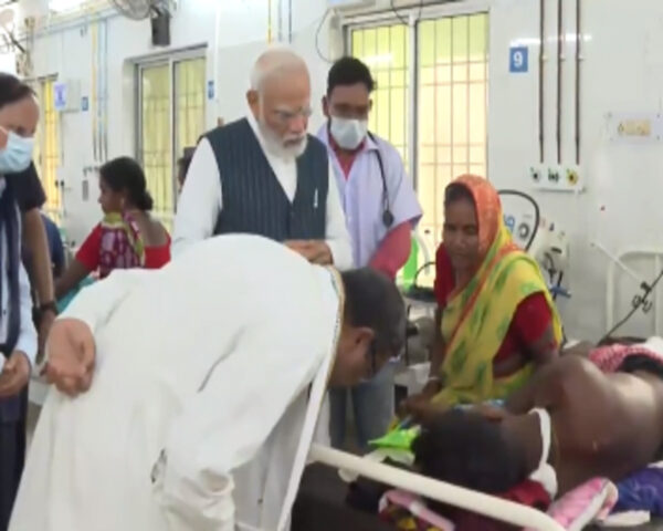 Odisha train Accident : PM Modi visits crash survivors at Balasore hospital