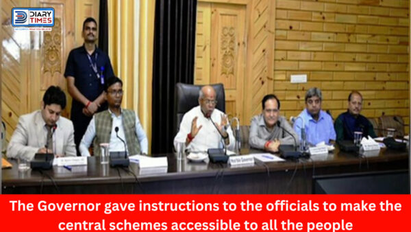 Himachal News : The Governor gave instructions to the officials to make the central schemes accessible to all the people