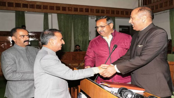Chief Minister Sukhvinder Singh Sukhu Sukhu and BJP Leader of Opposition Jairam Thakur at the inauguration of the winter session of Himachal Pradesh Assembly. - Photo: Diary Times