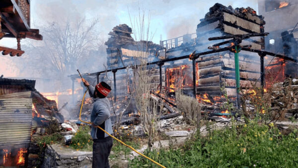 Massive Fire In Pathila Village Of Sainj Valley Of Kullu District - Photo: Diary Times