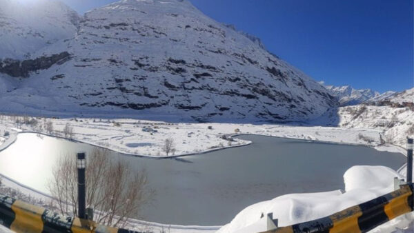 Tourists will be able to enjoy the valleys of Lahaul shining with the silver of snow - Photo: Diary Times