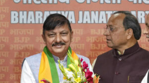 Former Congress leader Rajinder Rana joins Bharatiya Janata Party (BJP) in the presence of former Himachal Pradesh CM and party leader Jairam Thakur. File. | Photo Credit: PTI