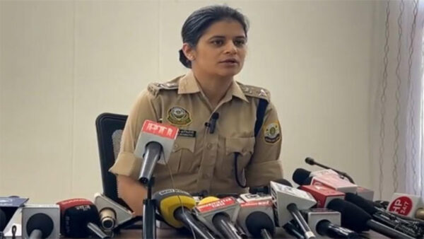 Kangra District Police Administration SP Shalini Agnihotri addressing the press conference.