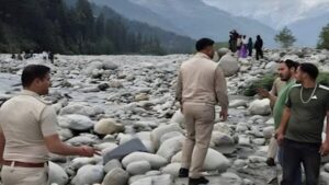 Two female tourists from Ghaziabad swept away in Manali