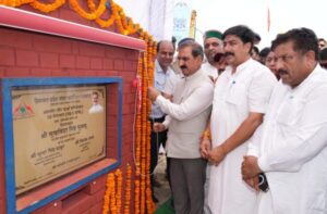 CM Sukhu laid the foundation stone of 10 MW solar power project at Aghlaur in Kutlehar assembly constituency of Una. This project will generate 22.73 million units of electricity per year, which will give the state government a revenue of Rs 8 crore every year and reduce carbon emissions by 791 tonnes.