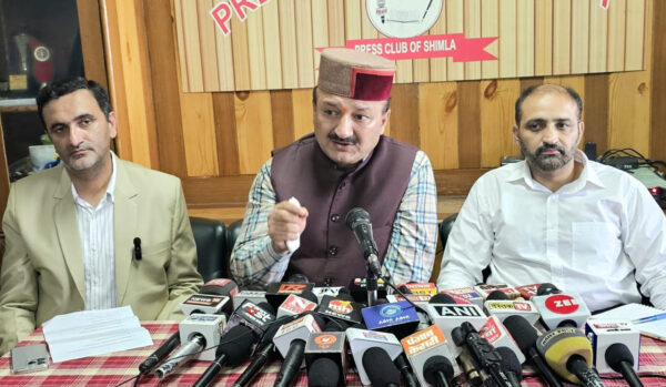 Himachal BJP: Launched a scathing attack on the Congress-led Himachal Pradesh government for the hasty and unprepared implementation of the Universal Carton Policy, BJP will hold a fierce agitation and will not hesitate to take the legal route if needed