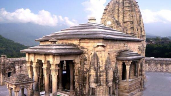 Himachal Pradesh's 15 Ancient Temple