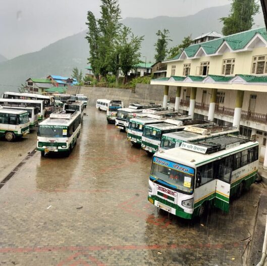 Himachal Pradesh Transport Department introduces mobile ticketing for bus conductors