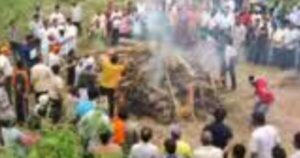 Last rites of 8 members of a family performed together, car was washed away in Jejo Ravine of Punjab