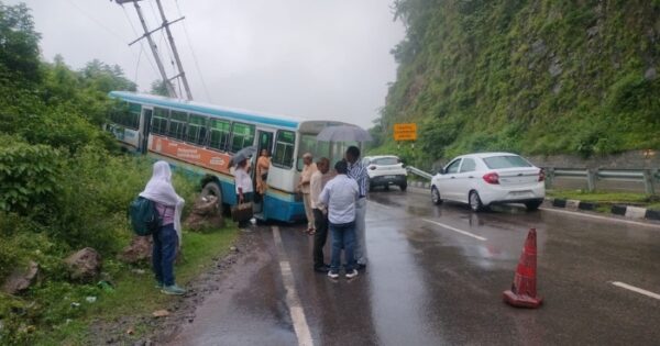 Haryana Roadways bus collides with electric pole in Solan, 20 passengers were on board