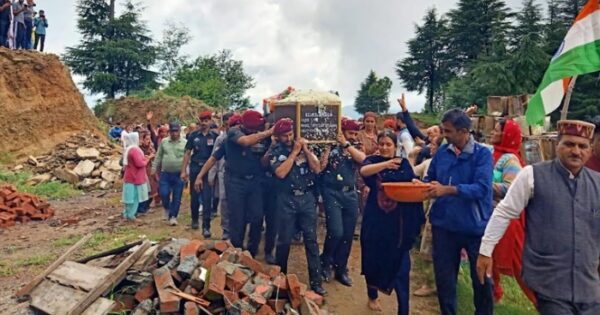 Rajgarh: Father lit the funeral pyre, mother unconscious… the only brother of two sisters immersed in the five elements with empty wrists