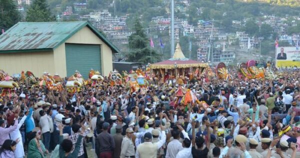 International Kullu Dussehra begins with Lord Raghunath's Rath Yatra, 300 deities participate