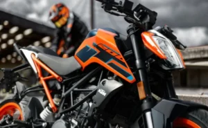 2024 KTM Duke 200 launched, priced at ₹ 2.03 lakh; new display, connected tech, supermoto ABS