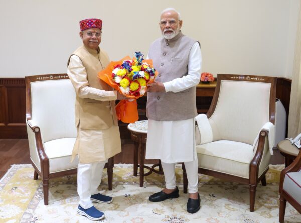 Governor of Himachal Pradesh, Shri Shiv Pratap Shukla, met PM Narendra Modi.