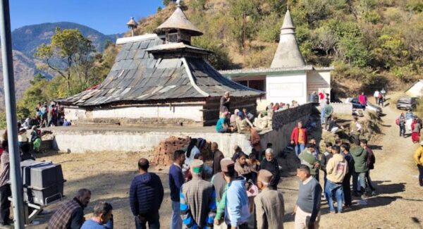 Shimla: Thousands of people visited Dev Junga in Thund on Devthan festival