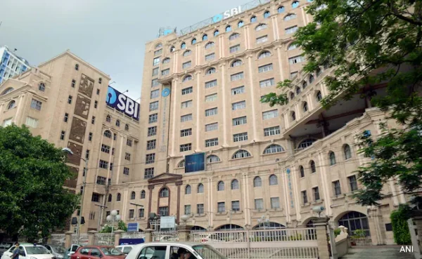 In India's Largest Bank Loan This Year, SBI Seeks $1.25 Billion