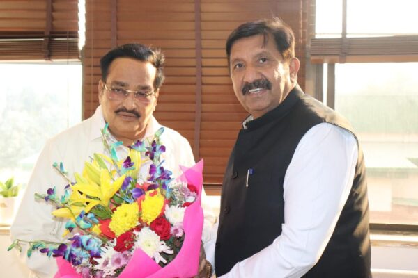 Mukesh Agnihotri Meets CR Paatil