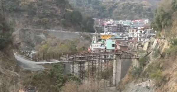 Construction work of bridge from Chamba headquarters to Balu, people demanded to complete the construction work soon