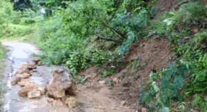 LANDSLIDE-2-Photoroom