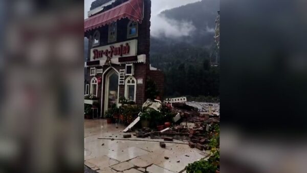 Another Harrowing Night in Himachal: Beas River in Spate, Roads and Hotels Swept Away in Manali; No Relief Expected Before September 1