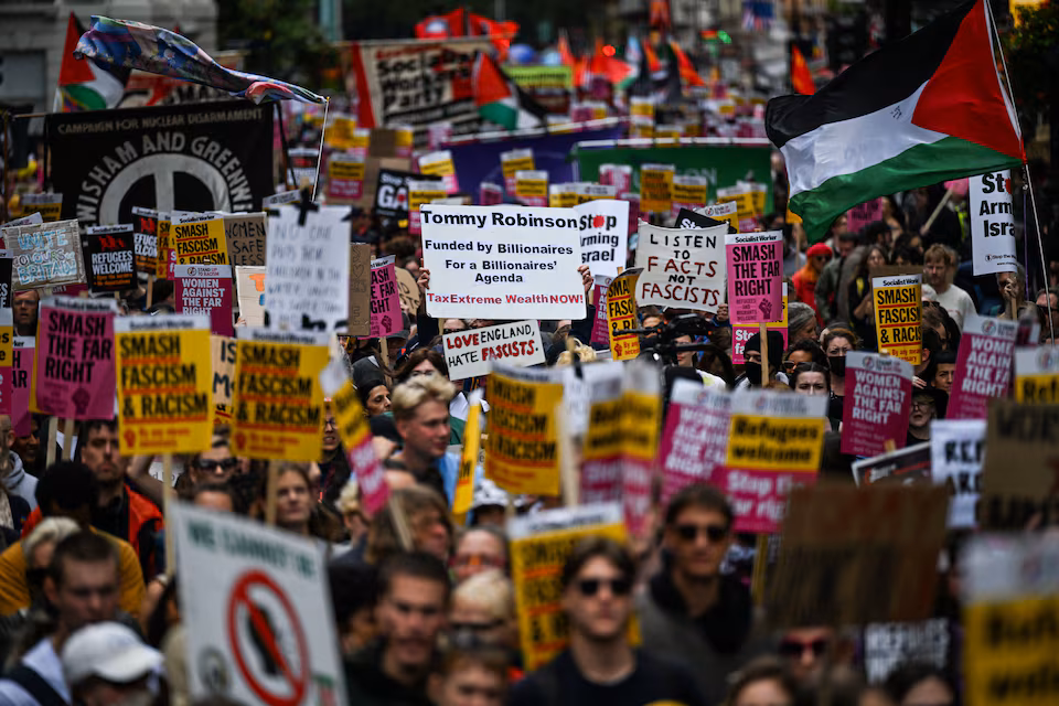 Over 100,000 Anti-Immigration Protesters March Through London