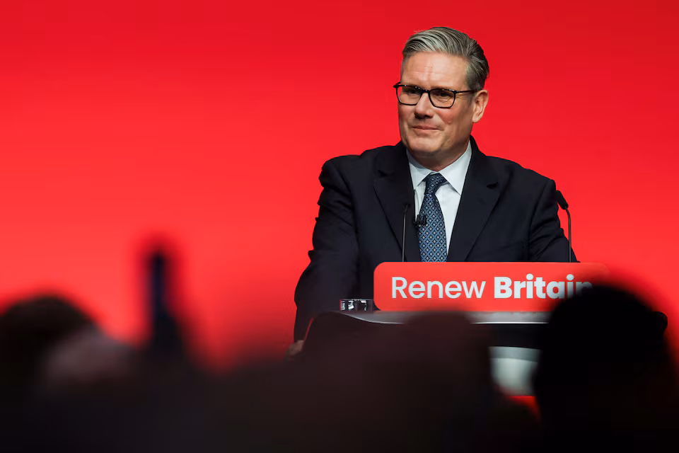 UK’s Starmer Appeals to Working-Class Voters, Challenges Reform Party’s Populism