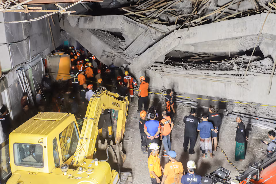 Families in Tears as Children Feared Trapped After School Collapse in Indonesia