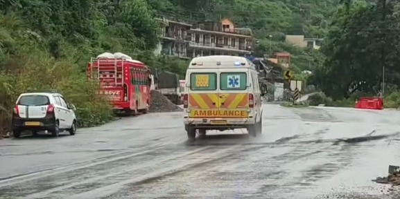 Mandi and Kullu Administration Carry Out Daring Rescue on Landslide-Hit Kiratpur–Manali Highway