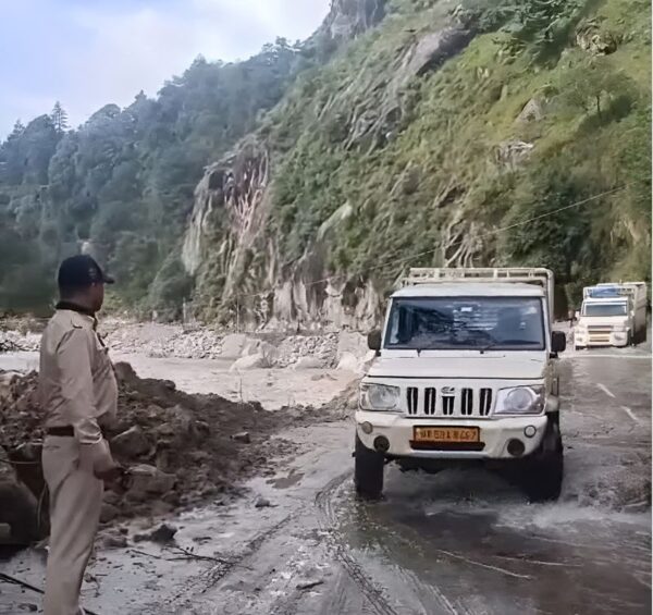 After 21 Days, Kullu–Manali Highway Temporarily Reopens to Traffic