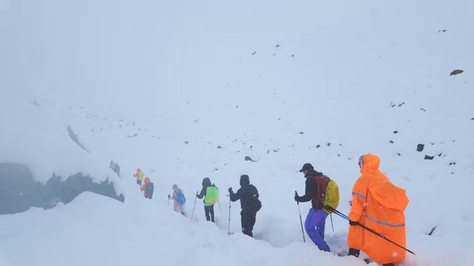 Rescue of Stranded Everest Trekkers Expected to Conclude by Tuesday, Says Source