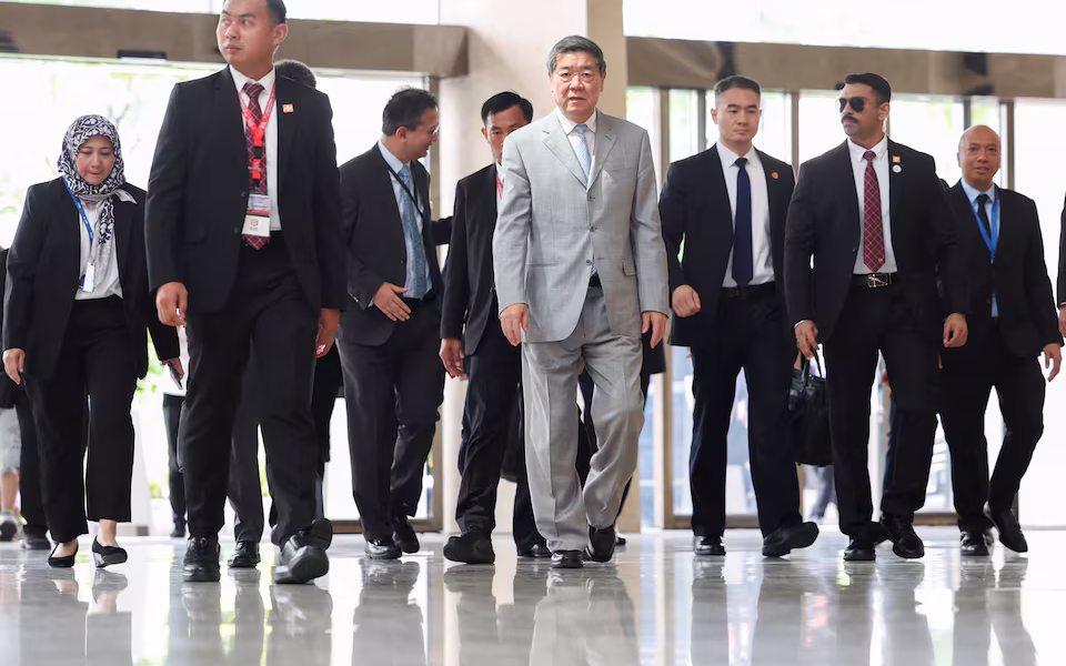 U.S. and China Seek to Contain Trade War, Salvage Trump–Xi Meeting in Malaysia