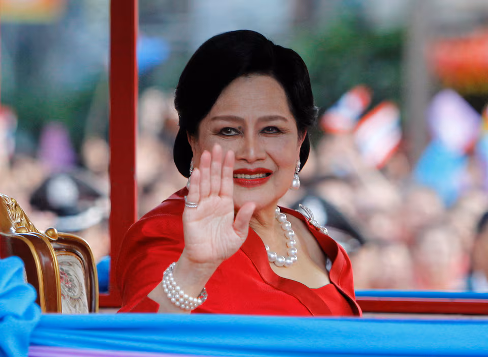 Thailand’s Queen Mother Sirikit, an Influential Style Icon, Dies at 93
