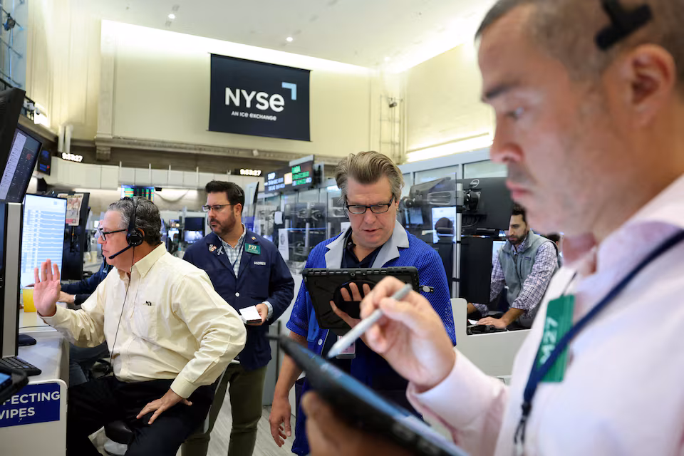 Wall Street: The Week Ahead — Investors Eye Bank Earnings Amid Data Blackout