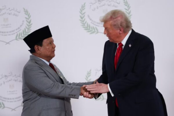 Indonesian President Caught on ‘Hot Mic’ Asking Trump to Arrange a Meeting With His Son Eric