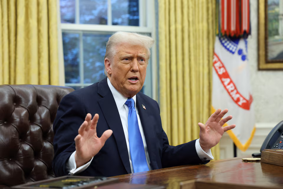 Trump Confirms CIA Operation in Venezuela, Intensifying Pressure on Maduro