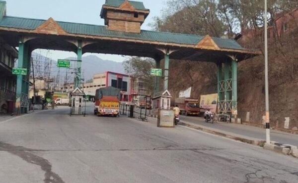 Himachal Entry Tax Hike Sparks Protest in Punjab Border Towns