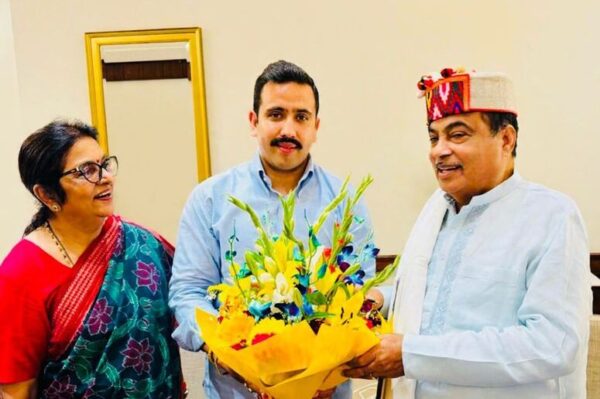 PWD Minister Vikramaditya Singh Seeks Continued Support from Nitin Gadkari for Key Himachal Infrastructure Projects