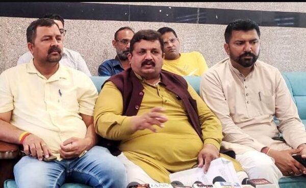 Himachal Private Bus Operators Allege Tax Disparity, Seek Govt Action Over Punjab Route Charges