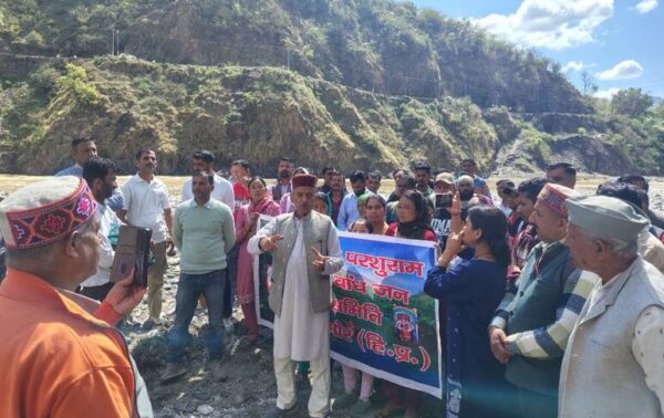 Renuka Dam Protest Intensifies: Displaced Families Allege Exclusion from Rehabilitation Lists in Himachal