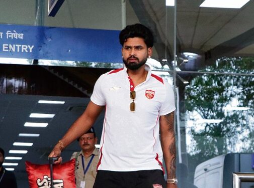 Punjab Kings Reach Dharamsala Ahead of Crucial IPL 2026 Matches, Fans Gather at Airport
