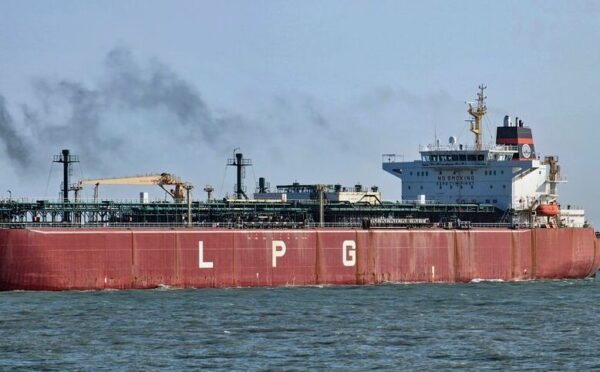 Trump Proposes 20% Toll on Strait of Hormuz Transit, Sparks Fresh Fears Over Global Oil Supply